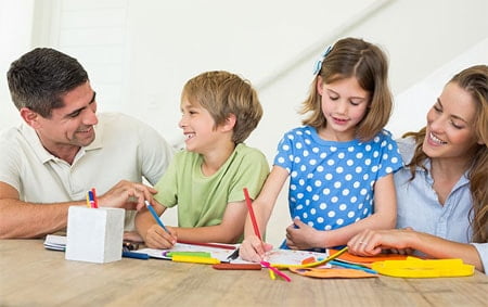 اهتمام الأبوين بالأولاد يحسن تحصيلهم الدراسي