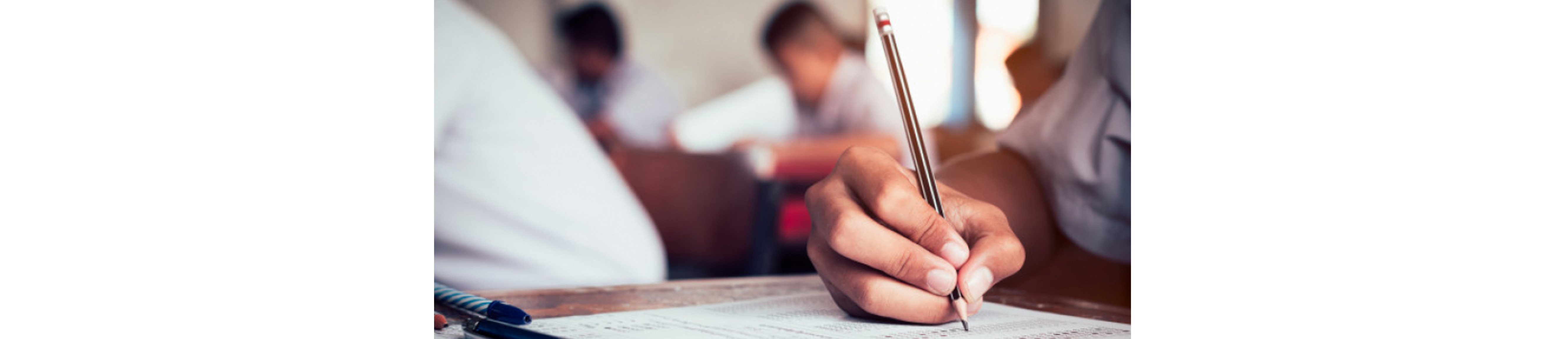 طلبة "الشامل" ينهون امتحاناتهم النظرية