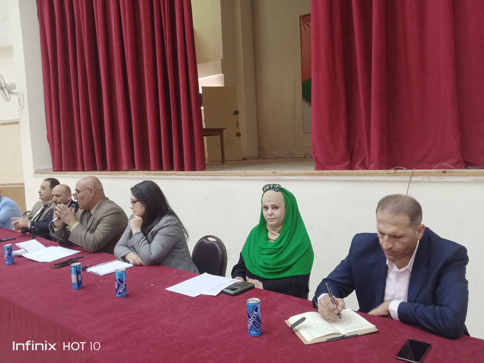 نجادات يلتقي مديري ومديرات المدارس الحكومية والخاصة