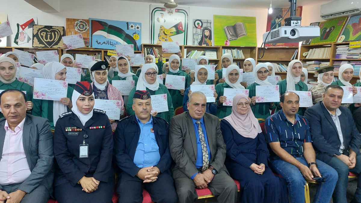 تخريج دورة أصدقاء الشرطة في مدارس لواء الكورة