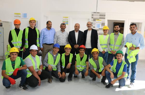 الحباشنة يلتقي ممثل شركة بيرسون للتعليم المهني والتقني